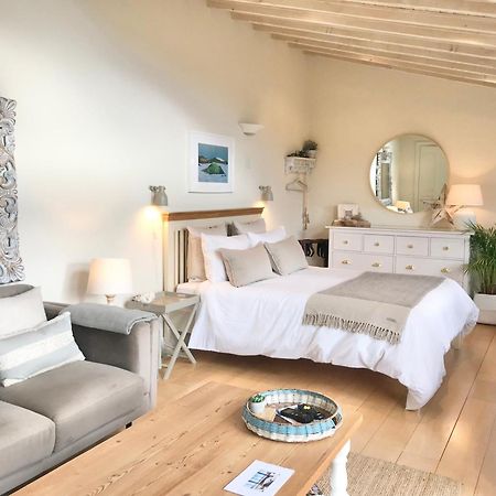 Coastal Chic Waterfront Studio Kinsale Exterior photo
